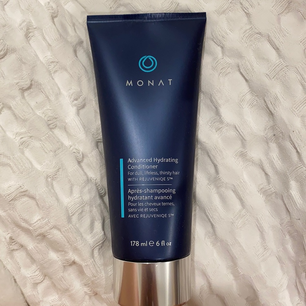 Monat advanced hydrating conditioner